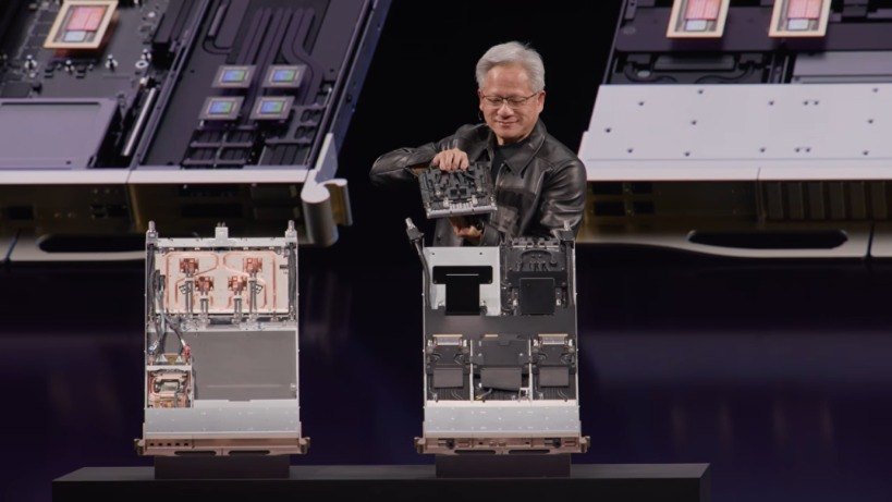 黄仁勋柏林演讲:AI工厂部署最快缩至14天 智能体安全是技术问题